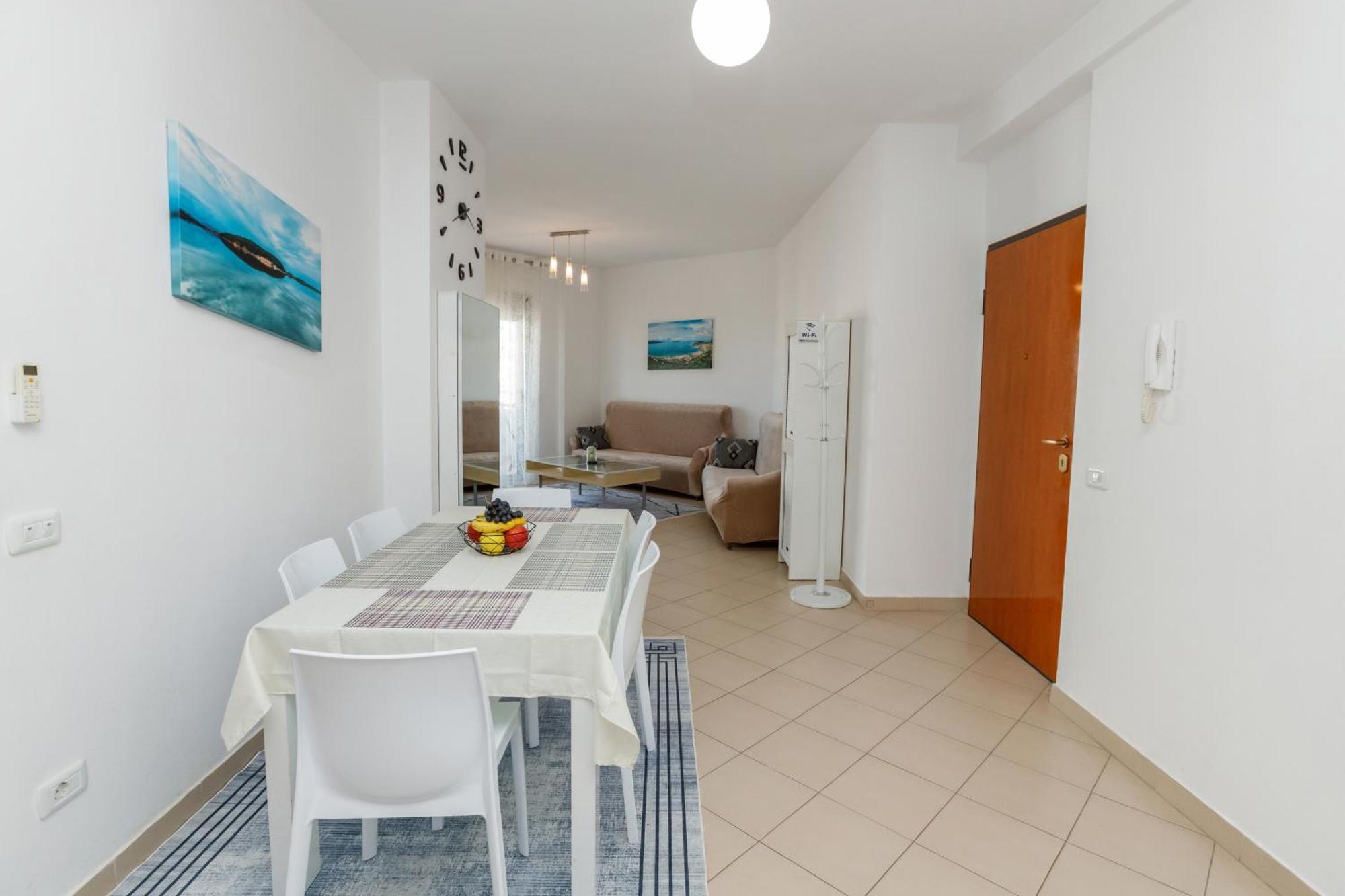 Gus Apartament Vlorë Exterior foto